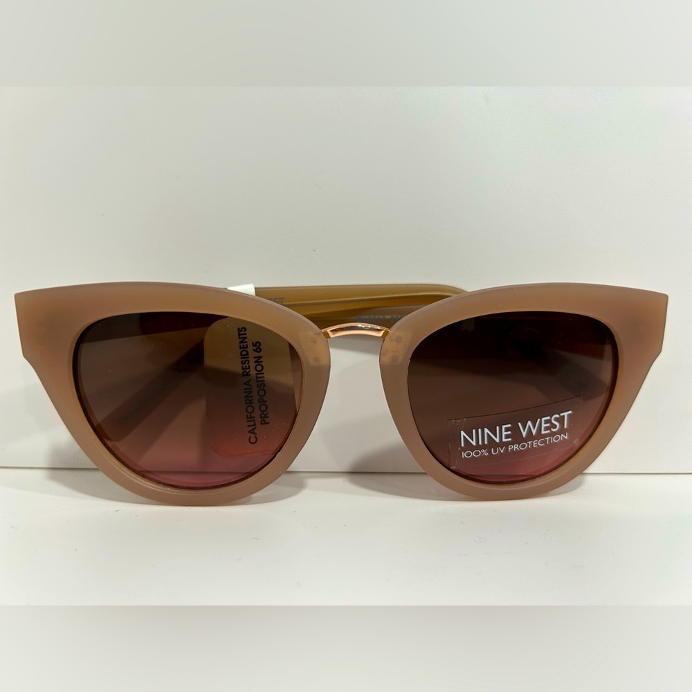 Nine West Cat Eye Sunglasses in Beige/nude color